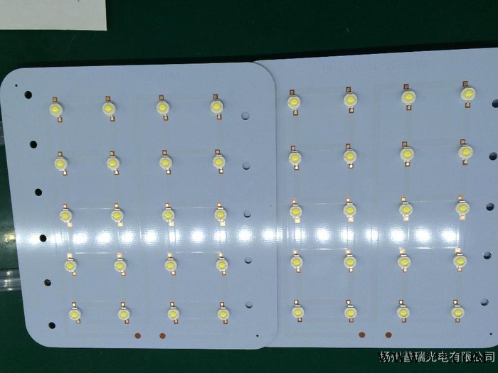 太阳能路灯  校园太阳能路灯 节能环保校园太阳能灯图3