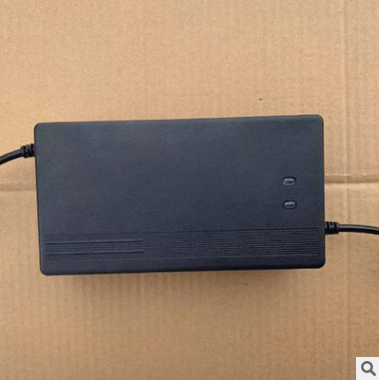 新能源锂电池充电器48V60V72V5A铁锂三元聚合物充电器品字DC图2