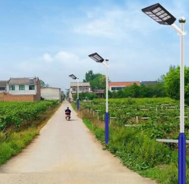 厂家直销led大功率太阳能路灯户外防水庭院感应太阳能路灯
